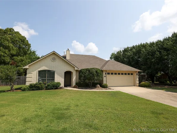 1018 Elm Dr, Sulphur, OK 73086