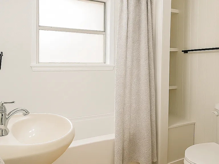 515 N Haugh Ave #515 — Photo 3