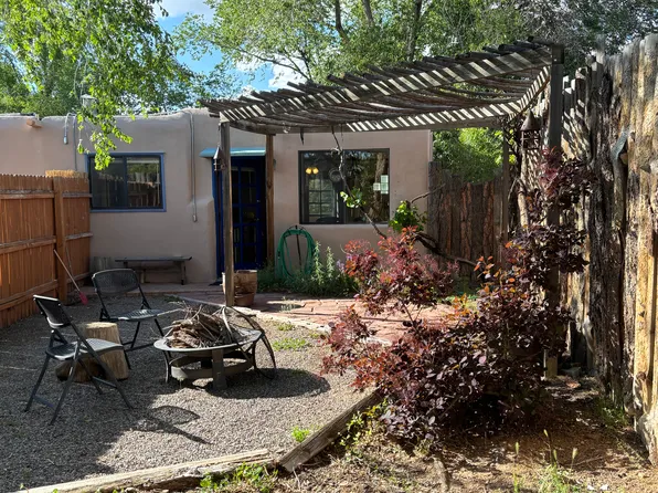 3244 Siringo Rd #B, Santa Fe, NM 87507