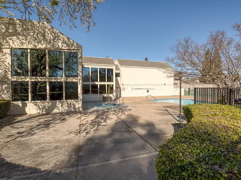 1108 Cedar Creek Dr #1 — Photo 52