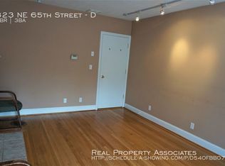 823 NE 65th St #D, Seattle, WA 98115