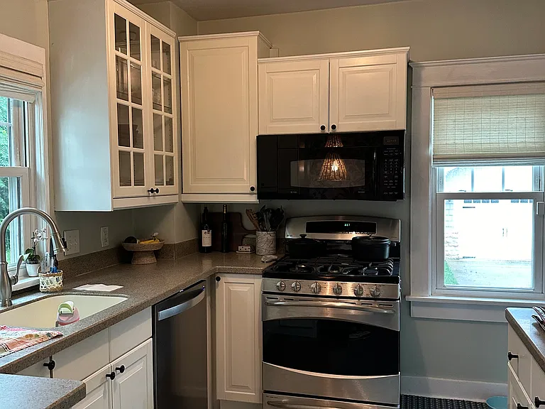 31 Monteray Ave — Photo 3