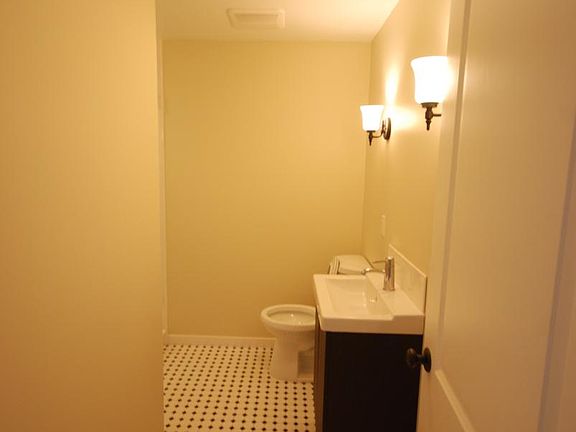 3rd image of 1348 1/2 N Stanley Ave