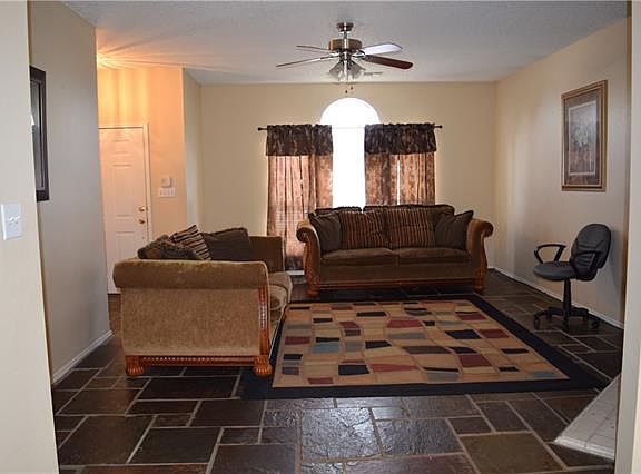 2nd image of 2200 Wildwood Ln