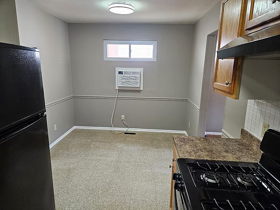 3rd image of 4037 California Ave