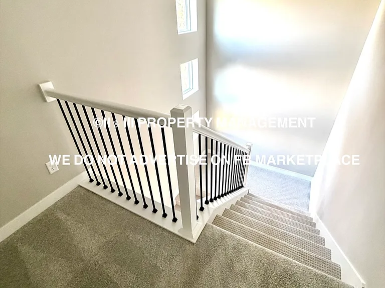 18755 188th Ter — Photo 14