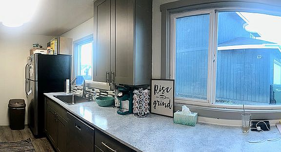 Lower unit kitchen 