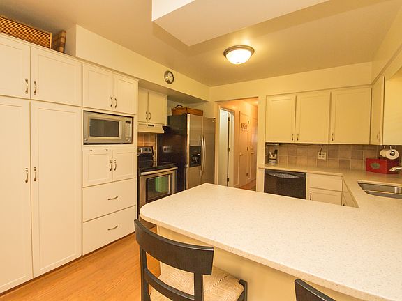 5th image of 56 W 33rd St