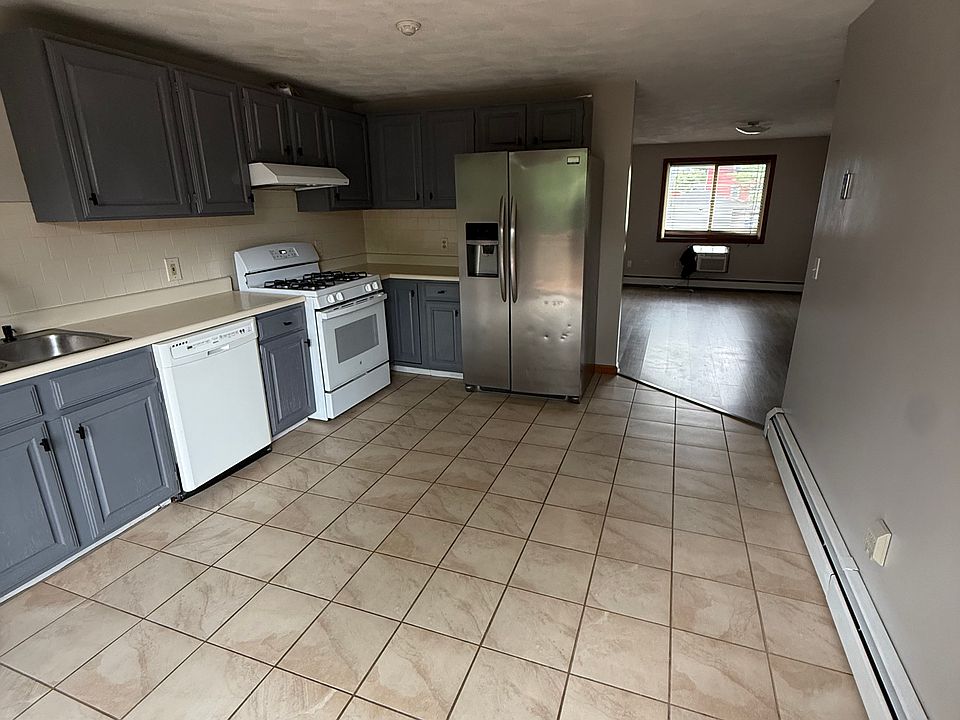 1st image of 15 Burns St #2