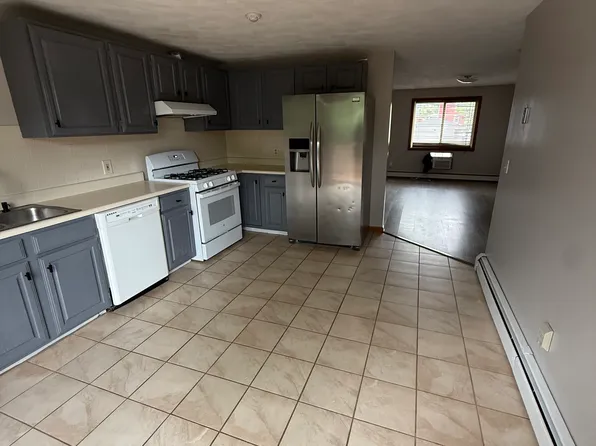15 Burns St #2, Providence, RI 02904