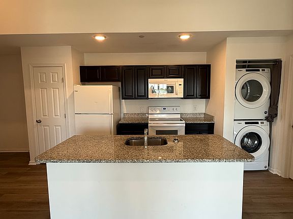 2nd image of 480 Main St #1000-B