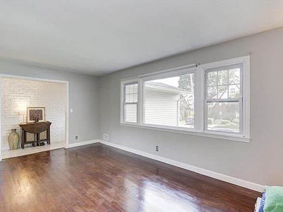 3rd image of 134 Wagner Ave