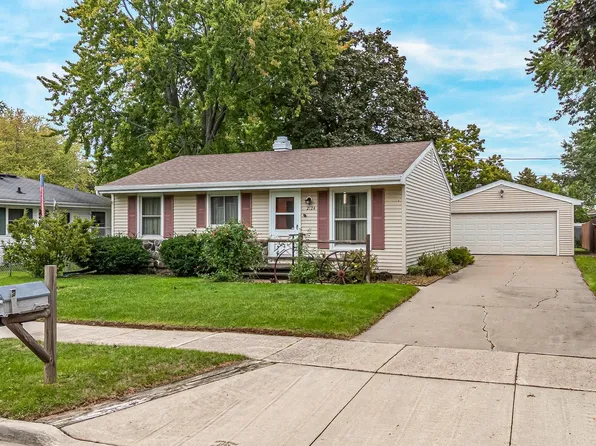 2124 S Fountain Ave, Appleton, WI 54915