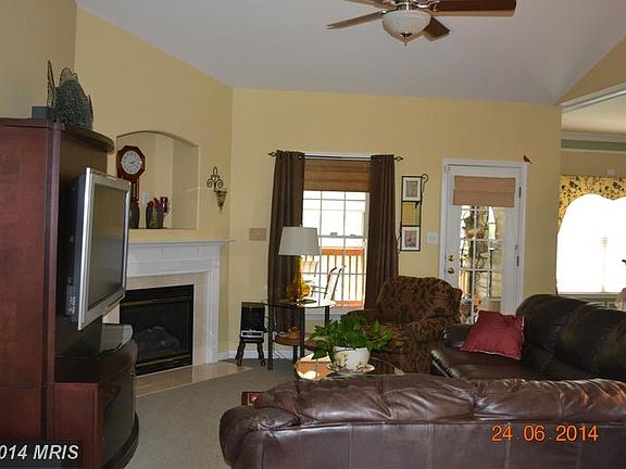 3rd image of 11700 Fillmore Ln