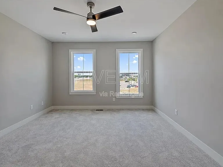 7234 Otley Dr — Photo 26