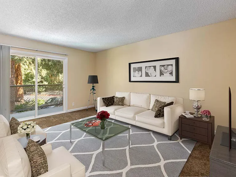 Dry Creek Apartments — Photo 30