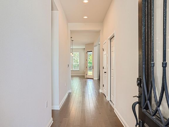 4th image of 5117 Rain Lily Dr
