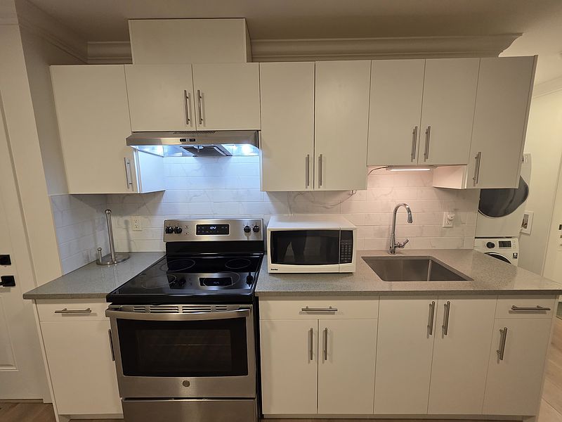 Burnaby House for rent - 1 Bedroom — photo 3