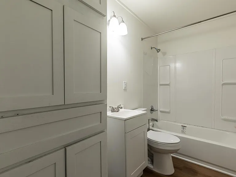1224 Preston St — Photo 4