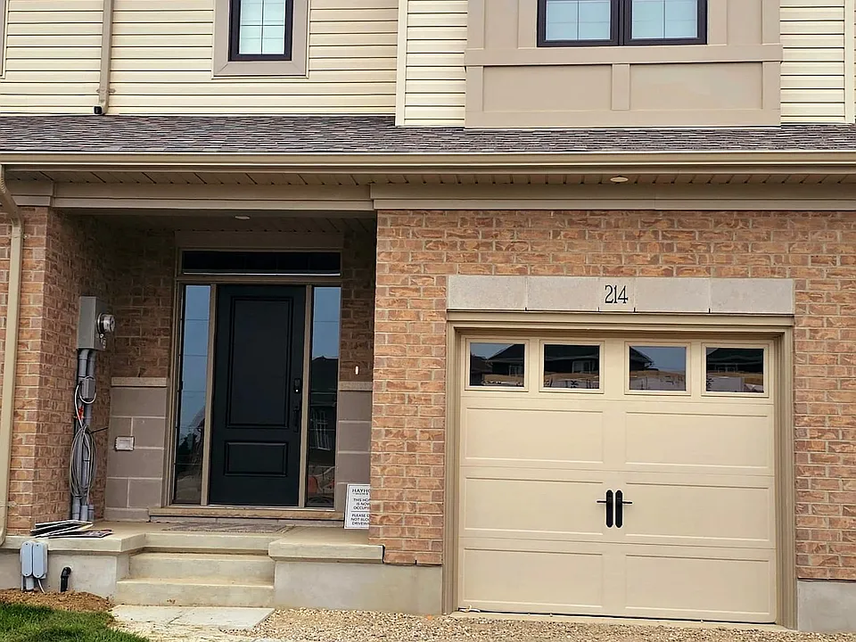 214 Renaissance Dr