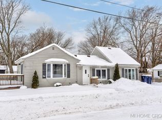 544 Homestead Ave, Holland, MI 49423