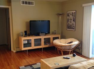 1233 Island Dr APT 204, Ann Arbor, MI 48105