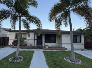 117 NE 2nd Ter, Hallandale Beach, FL 33009