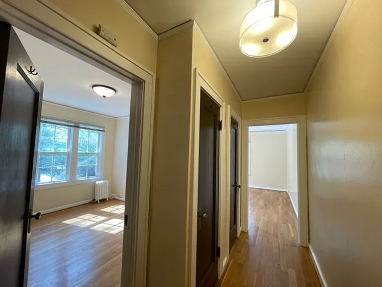 Arlington Apartments — Photo 7
