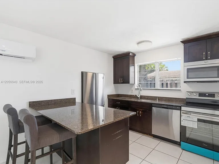 2513 NE 33rd Ave #1-2 — Photo 16