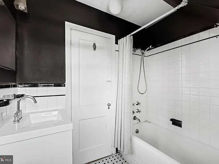 1623 Jonquil St NW — Photo 36