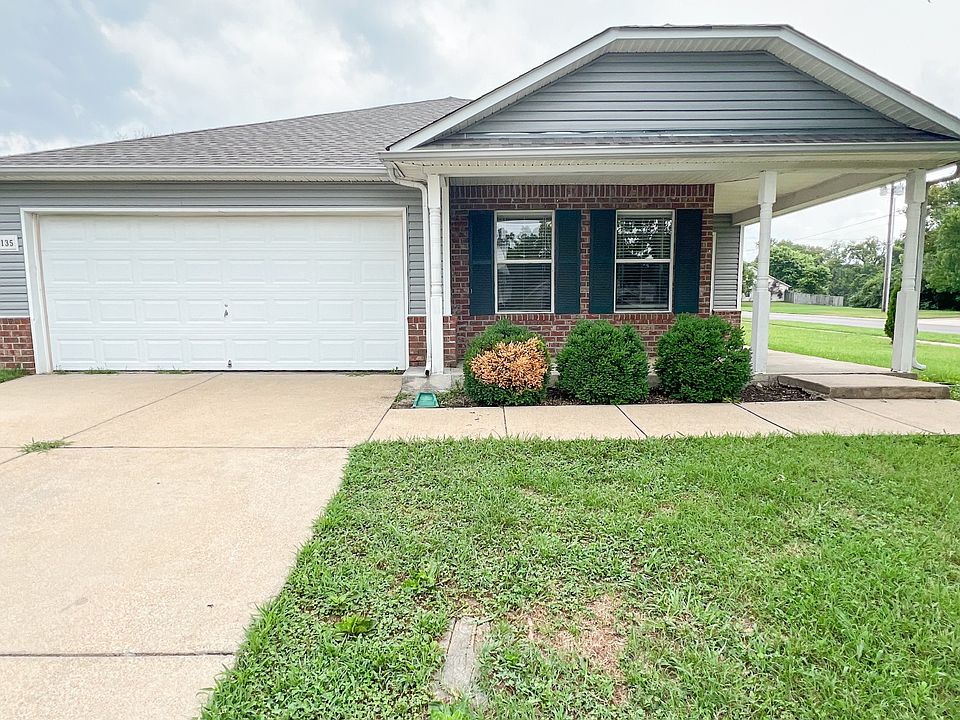 1st image of 2135 Carlton Ln