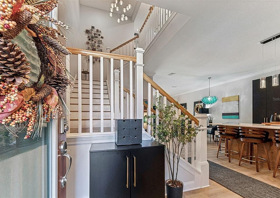 1st image of 255 Valencia Cir
