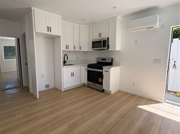 7620 Royer, Canoga Park, CA 91304