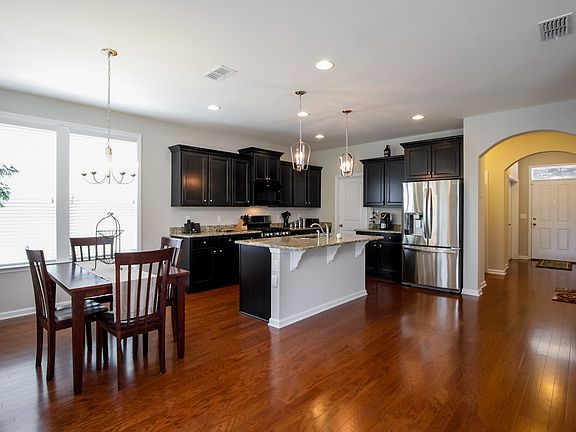 4th image of 3429 Hyde Ct