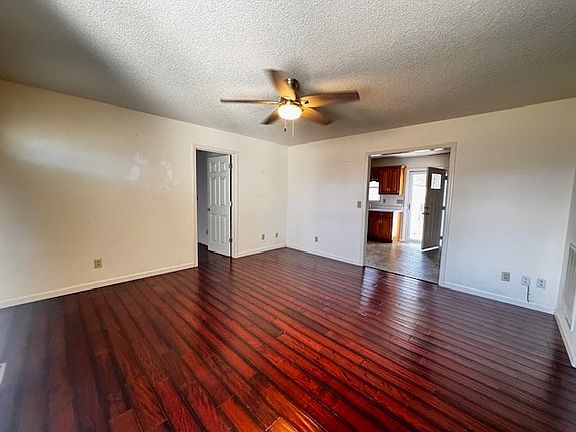 3rd image of 110 College St