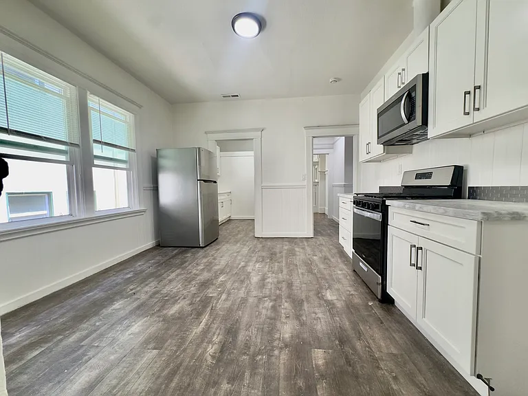 3115 Martin Luther King Jr Way — Photo 24