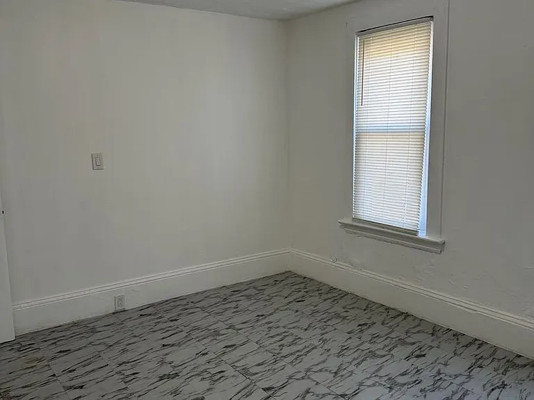 5700 Luther Ave — Photo 15
