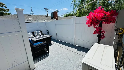 11701 Balboa Blvd Photo 1