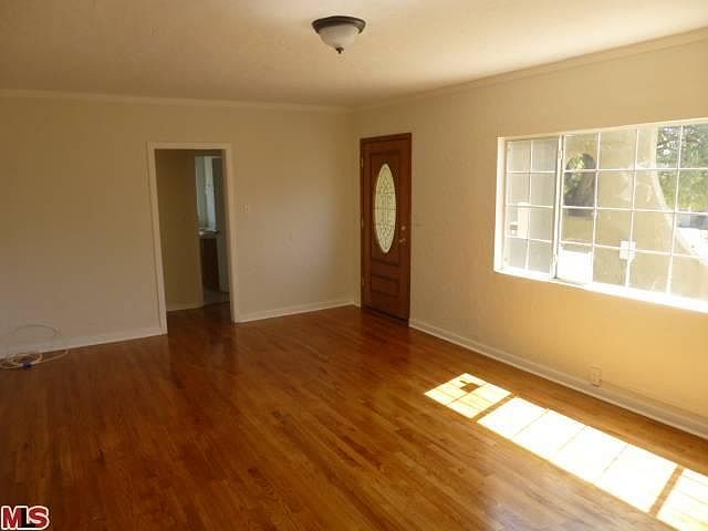 2nd image of 47 W Manor St