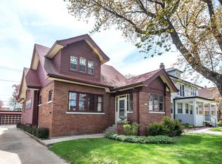 5909 W Wisconsin Ave, Wauwatosa, WI 53213