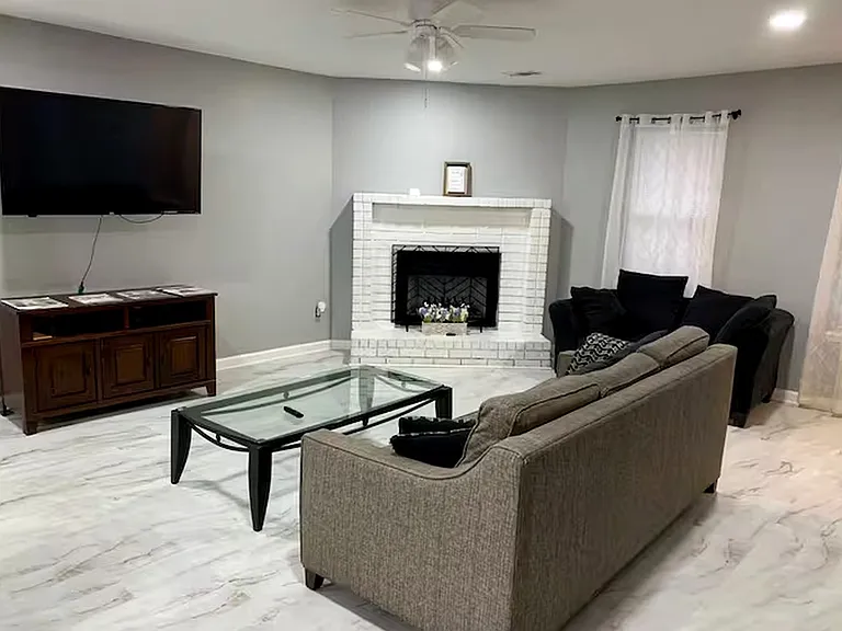 8672 Prather Dr — Photo 4