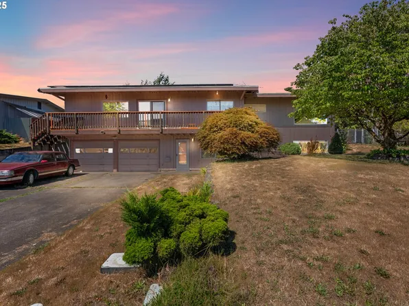4111 Center St, Washougal, WA 98671