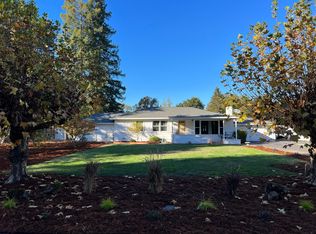 22 Forest Dr, Napa, CA 94558