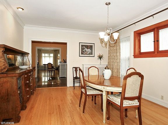 5th image of 7256 S Luella Ave
