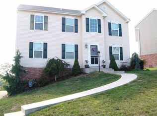 121 Summit Cir, Houston, PA 15342