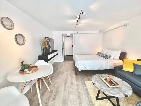 445 Seaside Ave APT 703, Honolulu, HI 96815