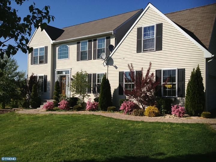 1st image of 110 Rosewood Dr