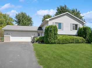 8464 253rd St, Forest Lake, MN 55025