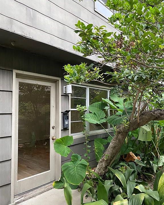 1st image of 2301 Norfolk St APT 10