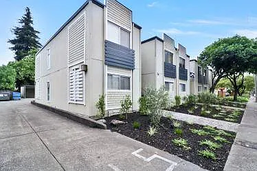 436 Klute St Photo 1